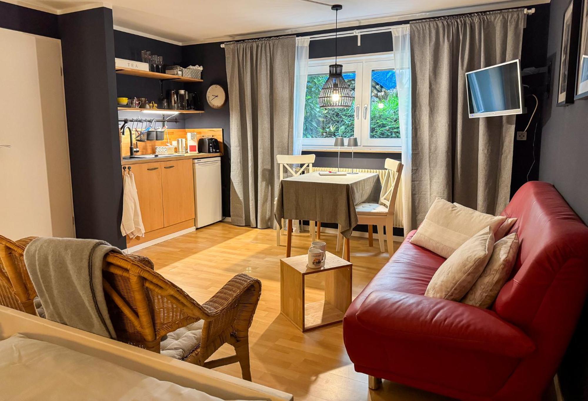 Apartment Parkplatz Garten Rad-Garage ไฟรบวร์กอิมไบรส์เกา ภายนอก รูปภาพ