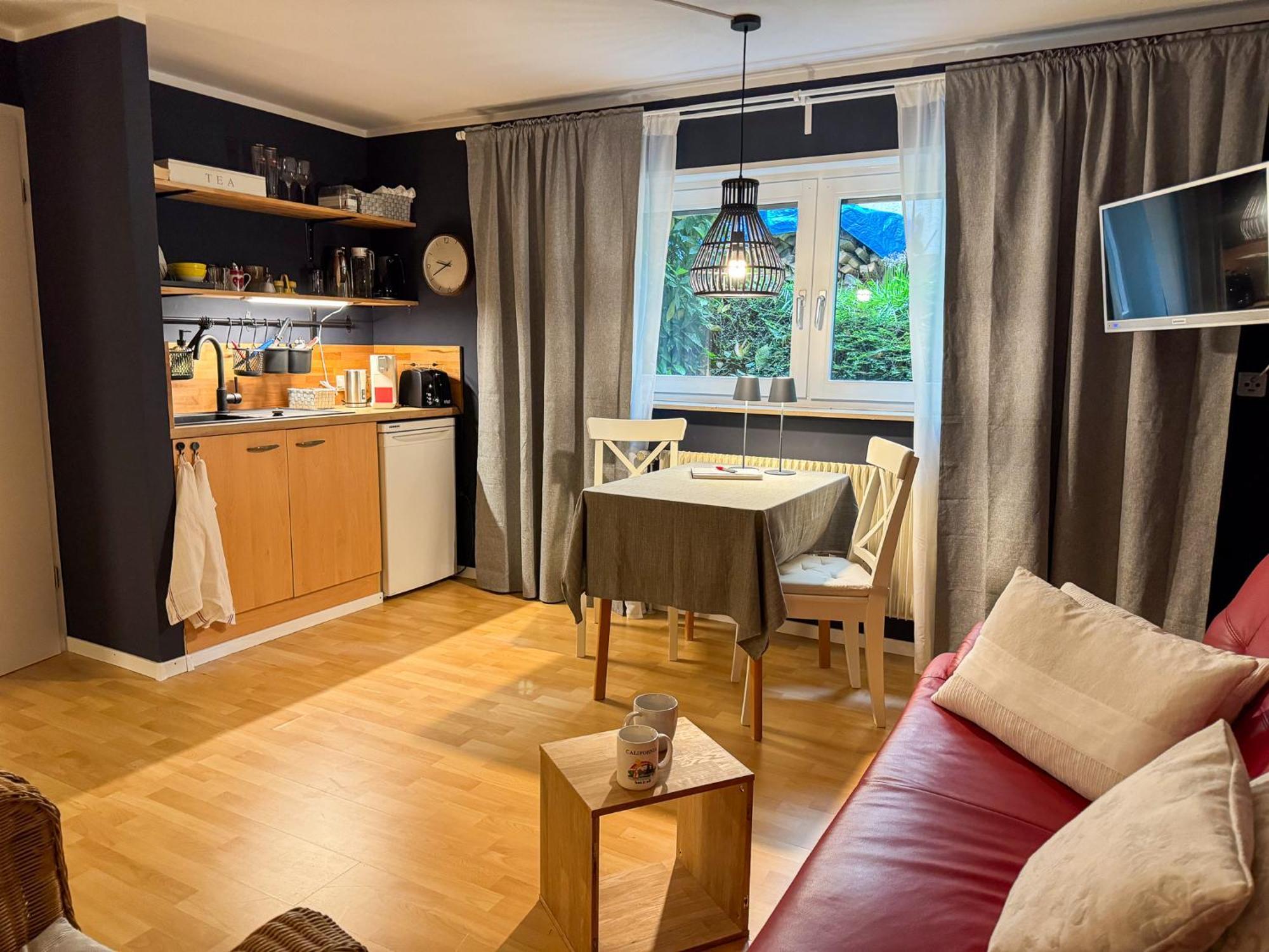 Apartment Parkplatz Garten Rad-Garage ไฟรบวร์กอิมไบรส์เกา ภายนอก รูปภาพ