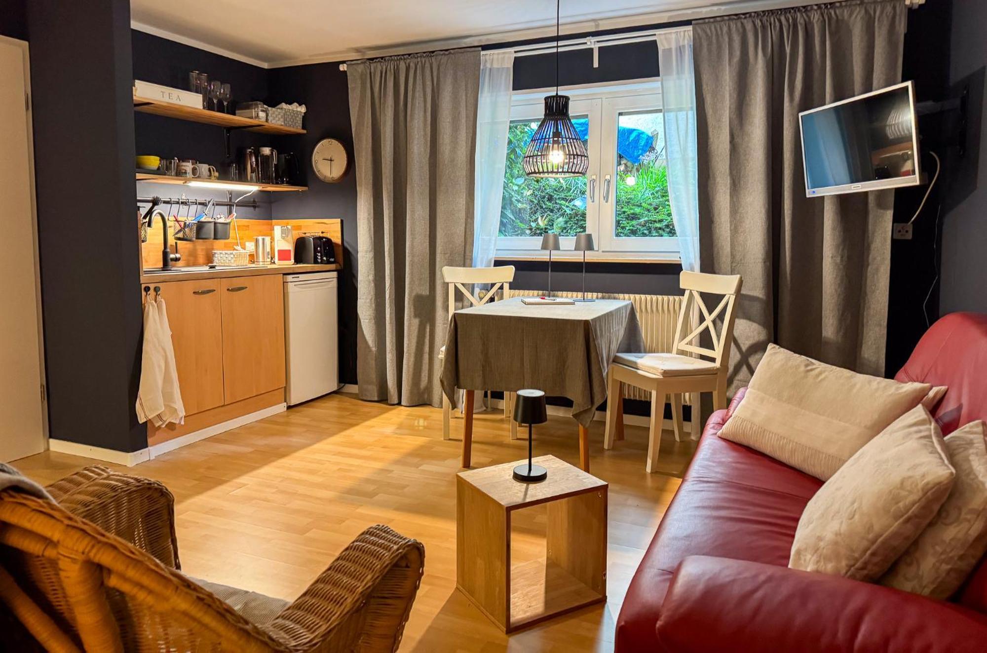 Apartment Parkplatz Garten Rad-Garage ไฟรบวร์กอิมไบรส์เกา ภายนอก รูปภาพ